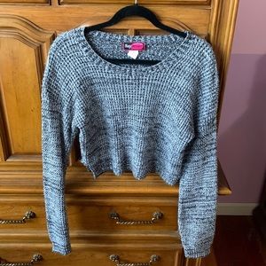 Joyce Leslie Cropped Gray Sweater